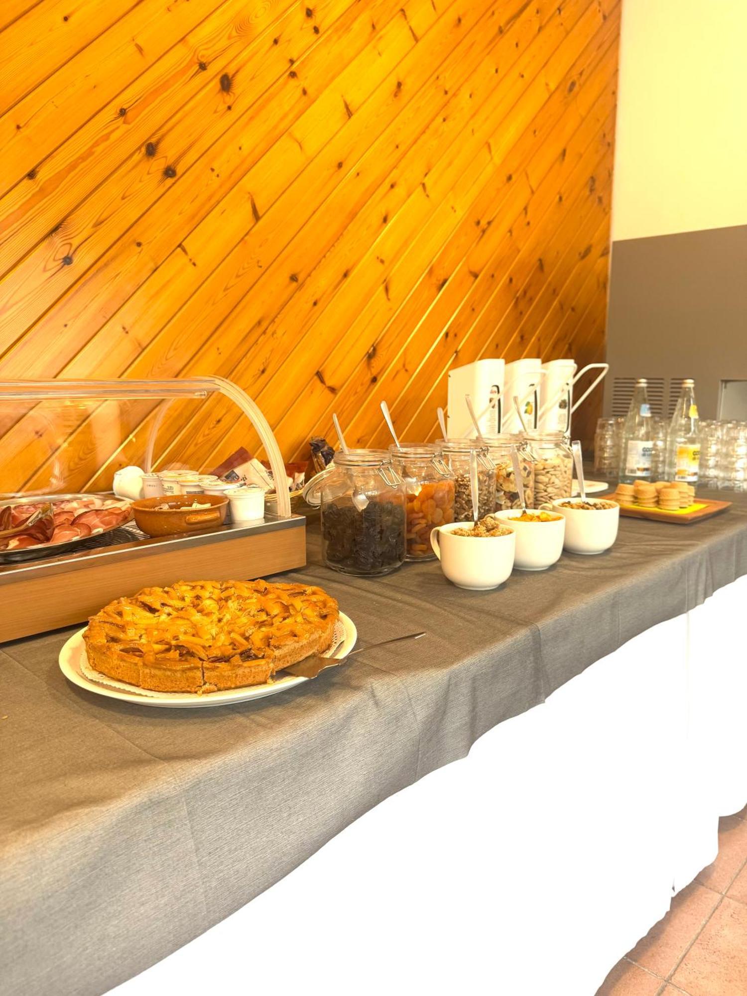 Bike & Bikers Hotel Restaurant 암페쪼 외부 사진